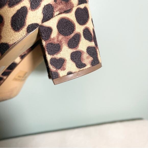 Ollio Women's Brown Leopard Faux Suede Chunky Mid-Heel Ankle Strap Pumps Size 9 - Picture 10 of 13